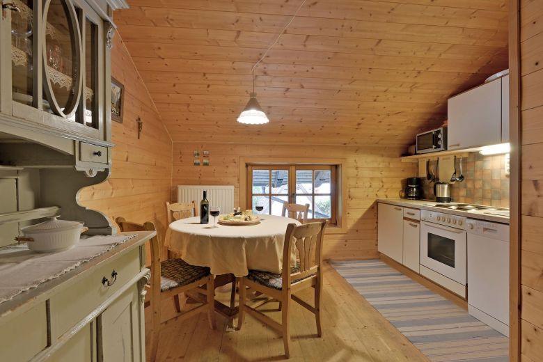 Lamplhof-Walchsee-Seestrasse-25-Ferienwohnung-Kaiser-Kueche.jpg