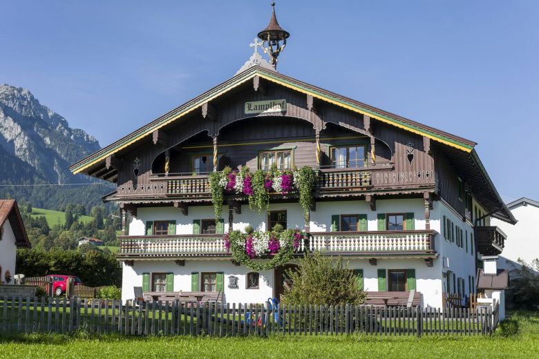 Lamplhof_Walchsee_09_2018_Haus_aussen_2.jpg